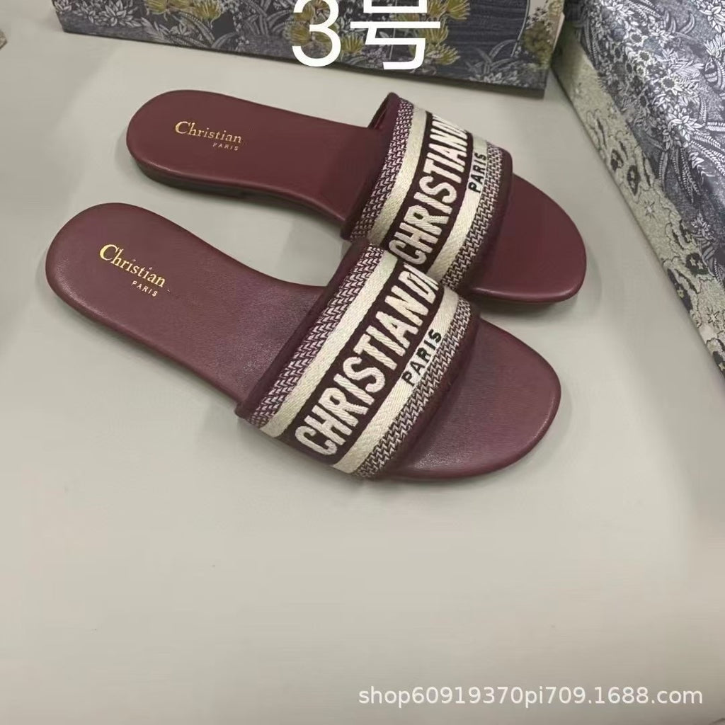 Christian Dior Slippers - כפכפי דיור