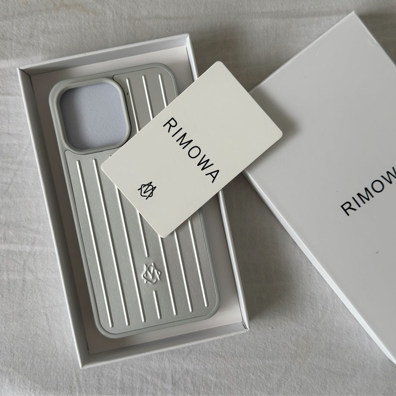 Rimowa Aluminum iPhone Case | מגן טלפון רימוואה