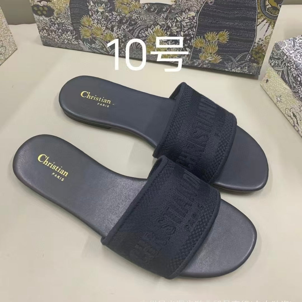 Christian Dior Slippers - כפכפי דיור