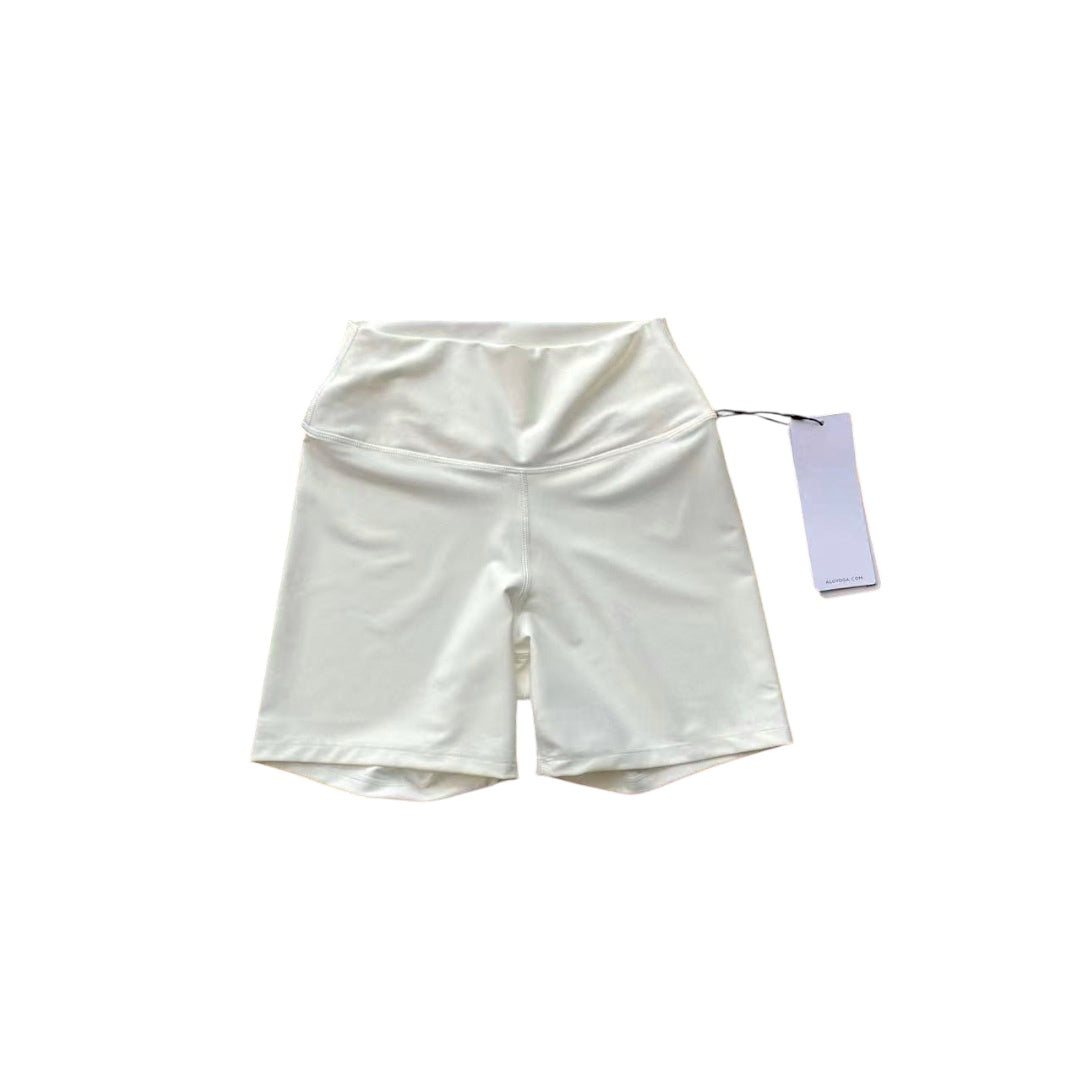 שורט יוגה אלו - Alo Shorts